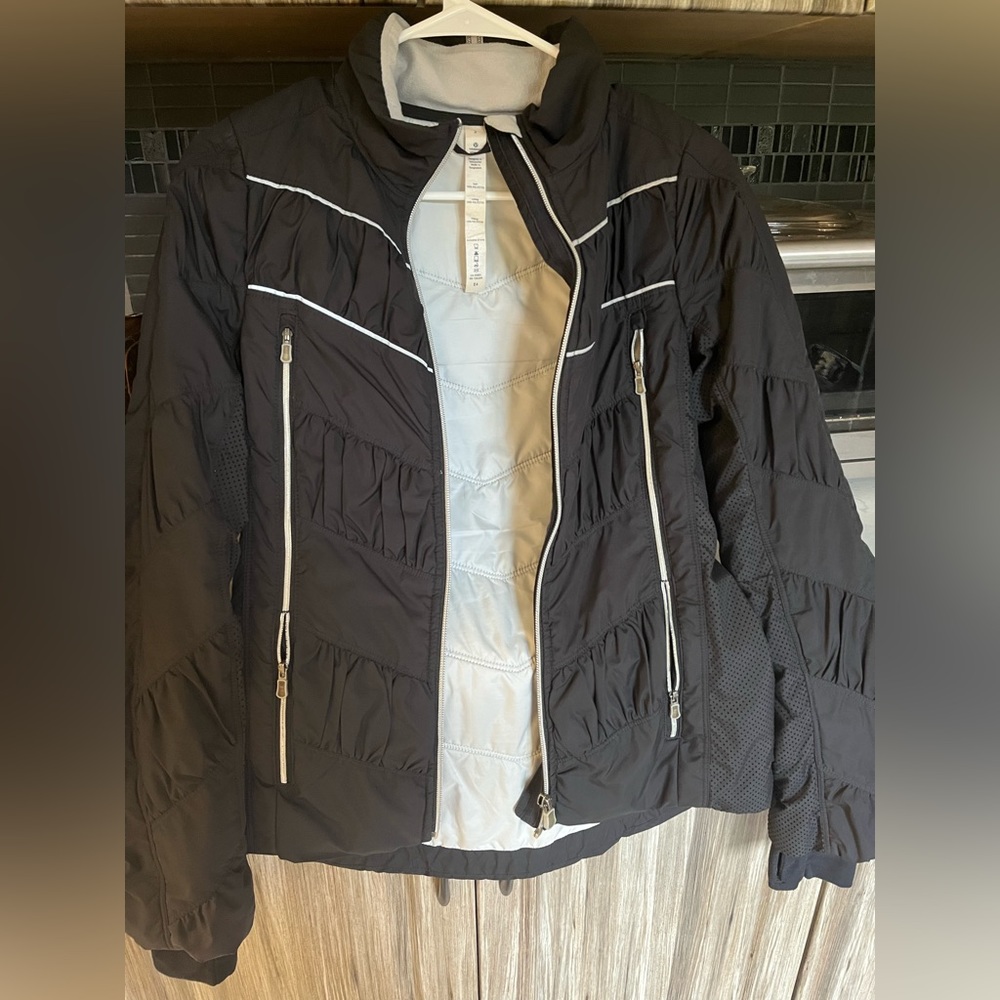 Lulu running jacket